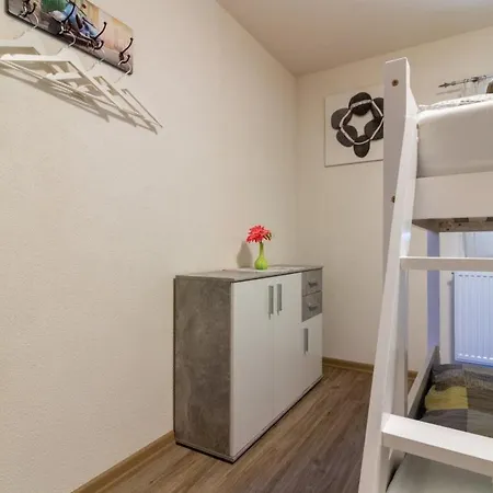 Efosa Apartament *